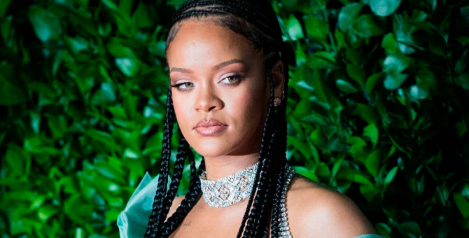 Рианна ушла с поста генерального директора Savage X Fenty