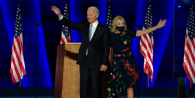 Первый выход первой леди: супруга Джо Байдена надела цветочное платье Oscar de la Renta