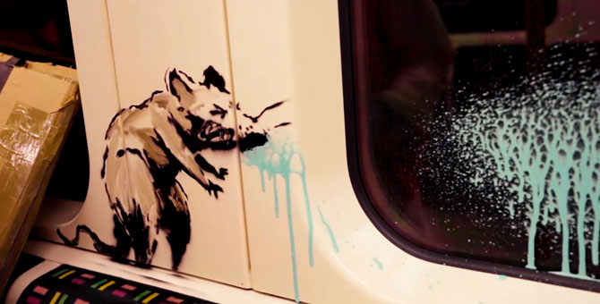 Бэнкси нарисовал граффити с чихающей крысой в метро