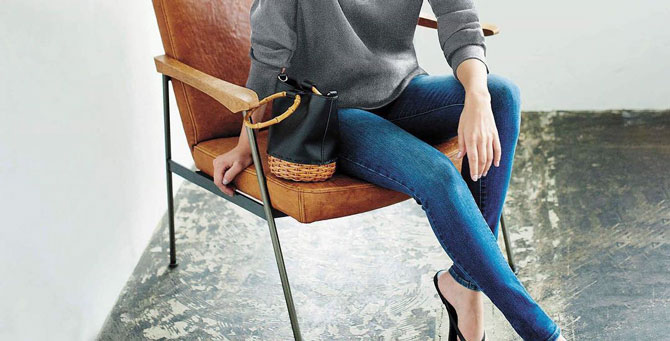 Uniqlo будет использовать лазер и экологичные камни, чтобы уменьшить расход воды на производстве