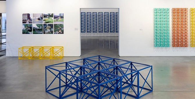 Ярмарка книг и перформанс в Пионерском пруду на финисаже выставок «Гаража»