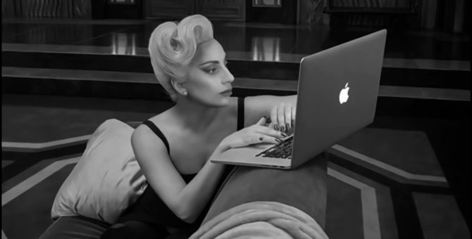 Apple отметила достижения женщин в проекте Behind The Mac