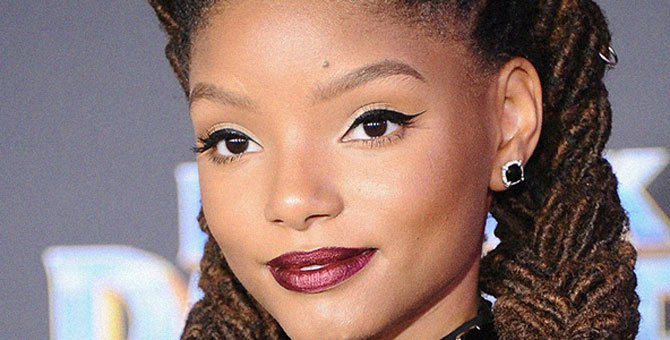 Холли Бэйли ответила на критику тех, кто не хочет ее видеть в «Русалочке»