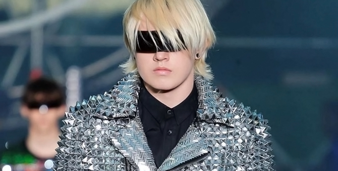 Сын Натальи Водяновой дебютировал на подиуме Balmain