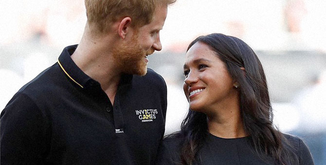 Почему Меган Маркл часто носит черные платья