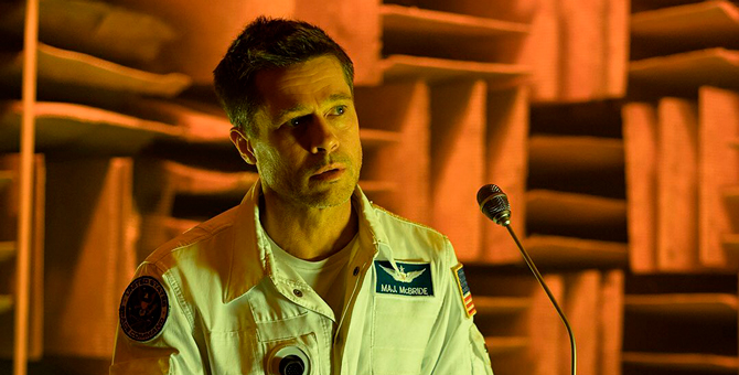 Российский космонавт озвучил командира корабля в фильме «К звездам» с Брэдом Питтом