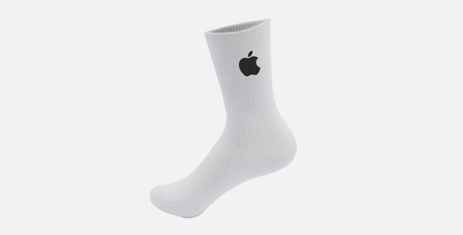 Apple запатентовала умные носки