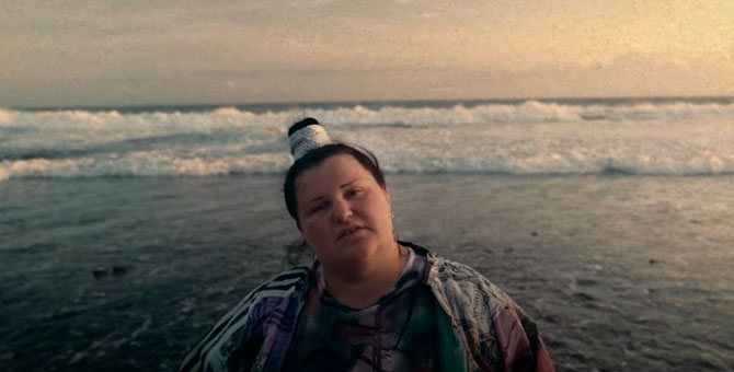 Alyona Alyona выпустила клип «Тихо діти сплять», посвященный проблемам с экологией