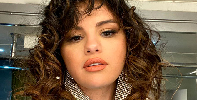 Селена Гомес впервые показала свои шрамы