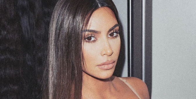 Ким Кардашьян встретила омара на улице и сделала его мемом