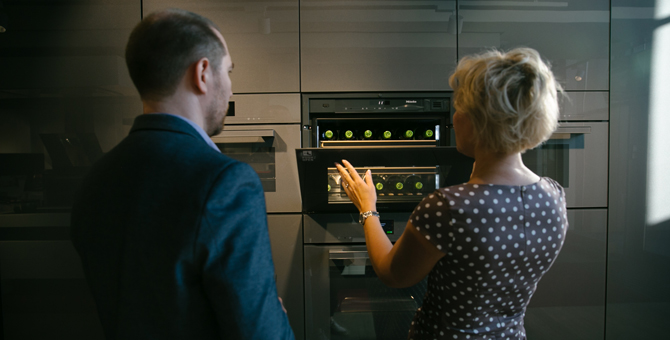 Презентация винных холодильников и дегустация вин на закрытой вечеринке Miele