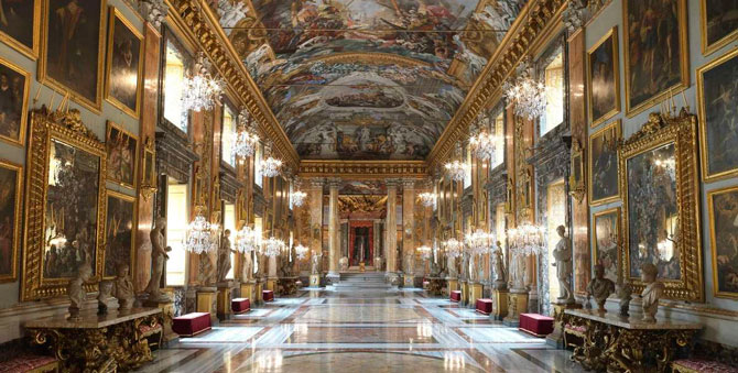 Valentino представит кутюрную коллекцию онлайн