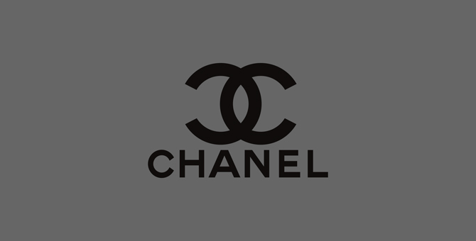 Chanel подал в суд на один из крупнейших магазинов винтажного люкса The RealReal