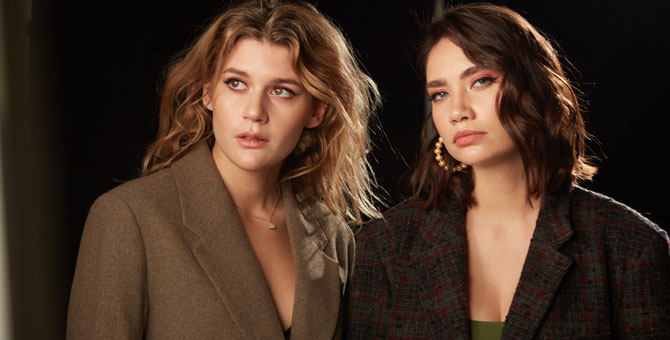 Ксюша Дукалис и Карина Истомина выпустили EP «Подкомодные змеи»