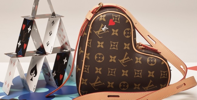 Louis Vuitton выпустил кампанию для круизную коллекцию с сердцами