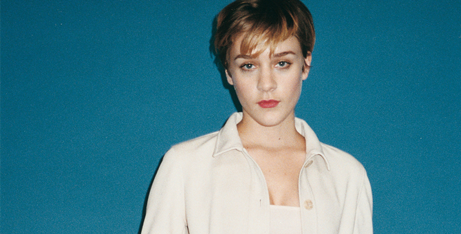 Архивные фотографии Кейт Мосс и Хлои Севиньи на новом сайте Miu Miu