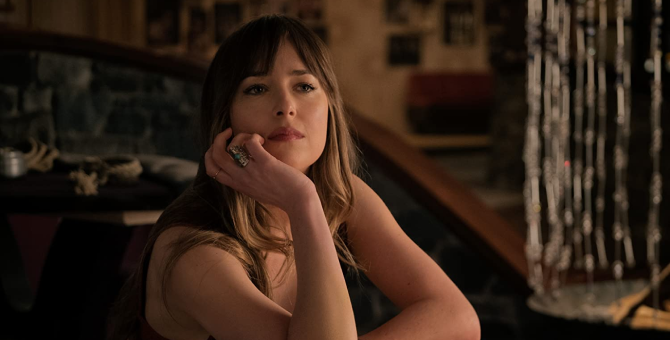 Дакота Джонсон рассказала, как справиться с депрессией на карантине