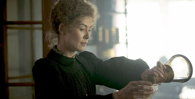 Вышел первый трейлер фильма «Радиоактивно» про жизнь Марии Кюри