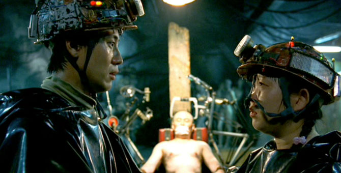 Продюсер «Паразитов» готовит англоязычный ремейк корейского фильма «Спасти зеленую планету!»