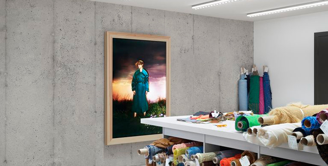 Брутализм и разноцветные кристаллы в новой штаб-квартире Acne Studios в Стокгольме