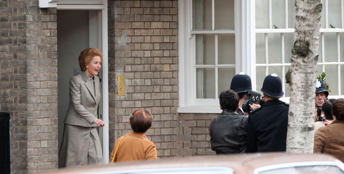 Появились новые кадры с Джиллиан Андерсон в роли Маргарет Тэтчер в «Короне»