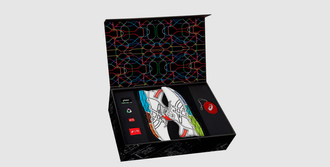 Студия Артемия Лебедева разработала кроссовки Asics, посвященные московскому метро