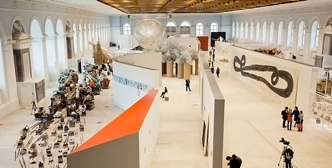 Организаторов Московской биеннале обвинили в невыплате гонораров художникам