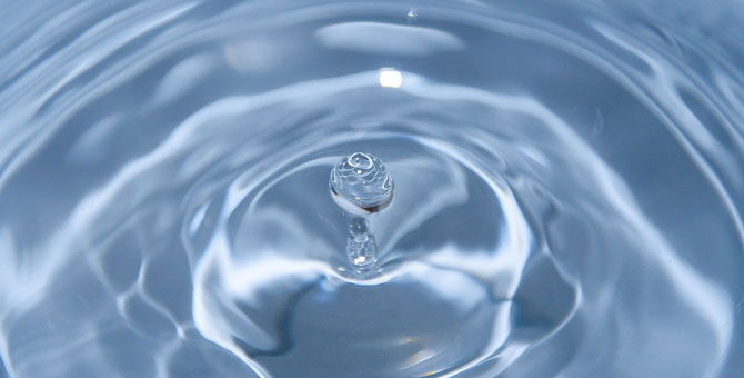 Эксперты развеяли миф о влиянии слез на появление прыщей