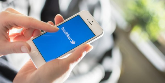 Twitter теперь предлагает исправлять сообщения с оскорблениями