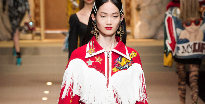 Dolce & Gabbana обвинили в расизме из-за кампании в соцсетях