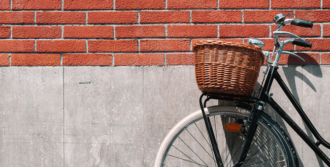 Россияне организовали архитектурную велоночь в Берлине в честь столетия Баухауса