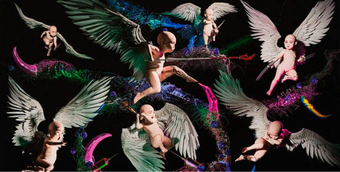 Grimes продает часть своей души на онлайн-аукционе