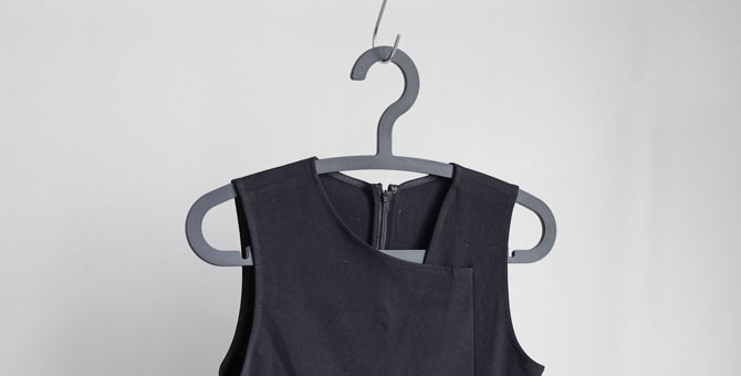 The Business of Fashion сравнило пластиковые вешалки с пластиковыми соломинками