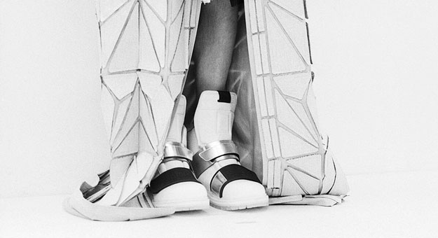 Рик Оуэнс показал тизер новой коллаборации с Birkenstock