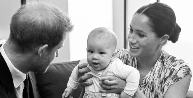 Что принц Гарри и Меган Маркл подарили сыну на Рождество?