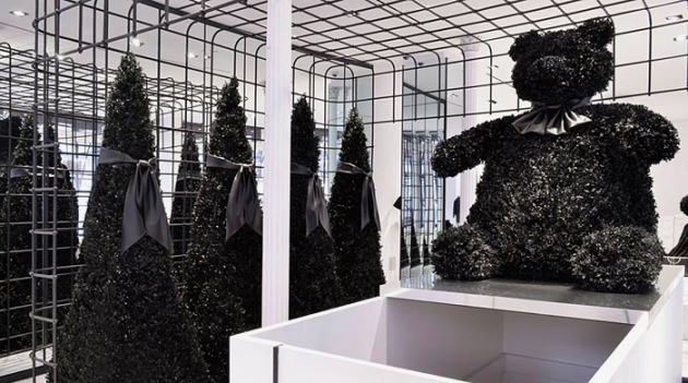 \"Черное Рождество\" Александра Ванга