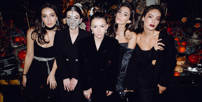 В галереях «Времена года» прошла вечеринка в честь Хеллоуина