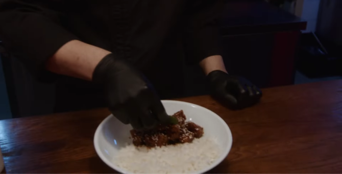 «Яндекс Браузер» отметил запуск перевода видео с китайского языка коллаборацией с рестораном «Чихо»