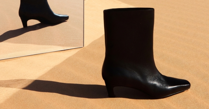 С острым носом и ковбойские: какие (полу)сапоги будем носить этой весной? Выбор BURO.