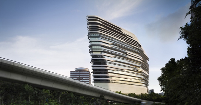 Нереальная реальность Захи Хадид в Эрмитаже