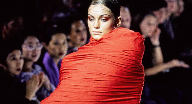 #tbt: дизайнер, у которого Рей Кавакубо подсмотрела идеи для своей культовой коллекции 1997 года