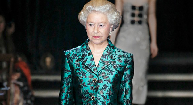 Королева Елизавета и Меган Маркл примерили лучшие наряды Недели моды