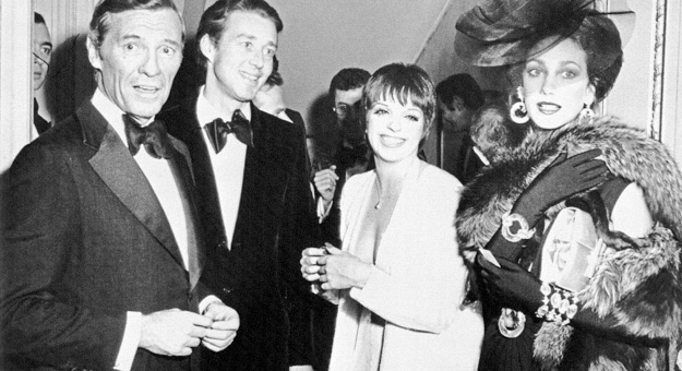 #tbt: модная битва между американскими и французскими дизайнерами в Версале
