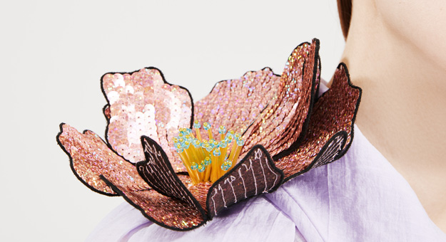 Брошь Christopher Kane — выбор Buro 24/7