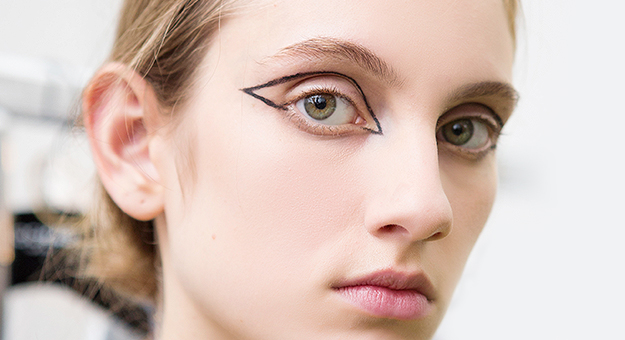 Как повторить стрелки в стиле negative space с показа Rochas