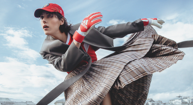 Ирина Горбачева рассказывает, чем Off-White отличается от «офсайд», и показывает «грязную игру»