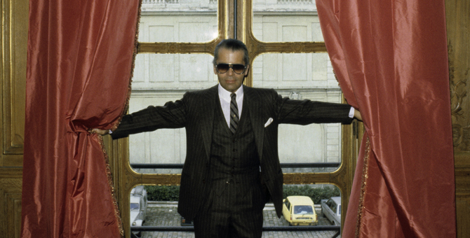 «Можно жить в розовом цвете, но только не носите его». Вечные цитаты Карла Лагерфельда