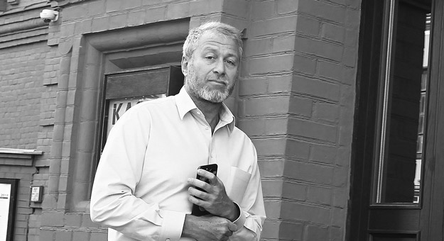 Роман Абрамович на премьере спектакля «Каштанка» в Театре Наций