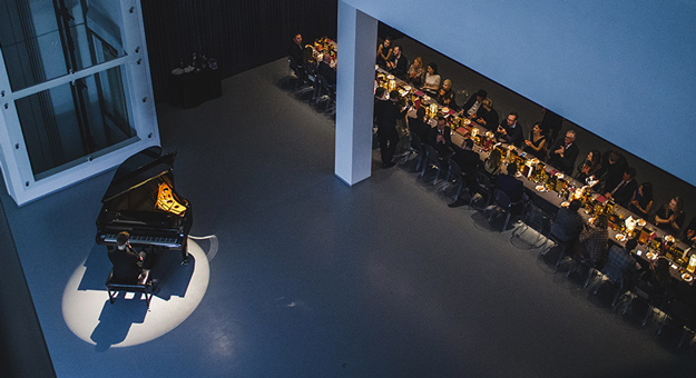 Гала-ужин Мориса Хеннесси