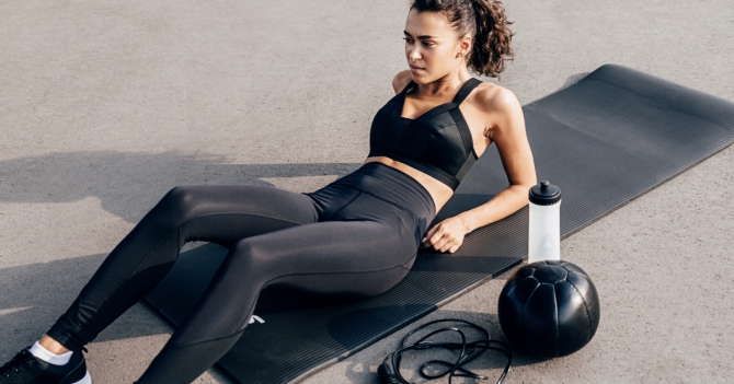 Убрать объем на боках: 5 упражнений, которые помогут